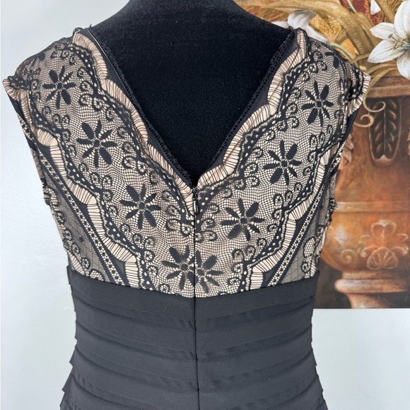 Signature Lana Elegant Black Lace Dress size 6 - Picture 6 of 14